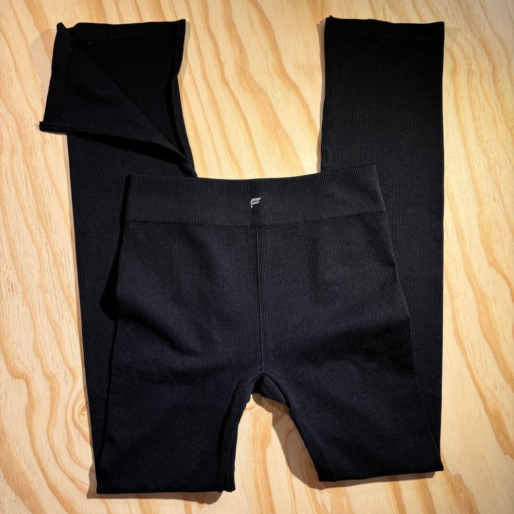 Fabletics Womens Black Ribbed High Waisted Split Hem Flare Leggings Small